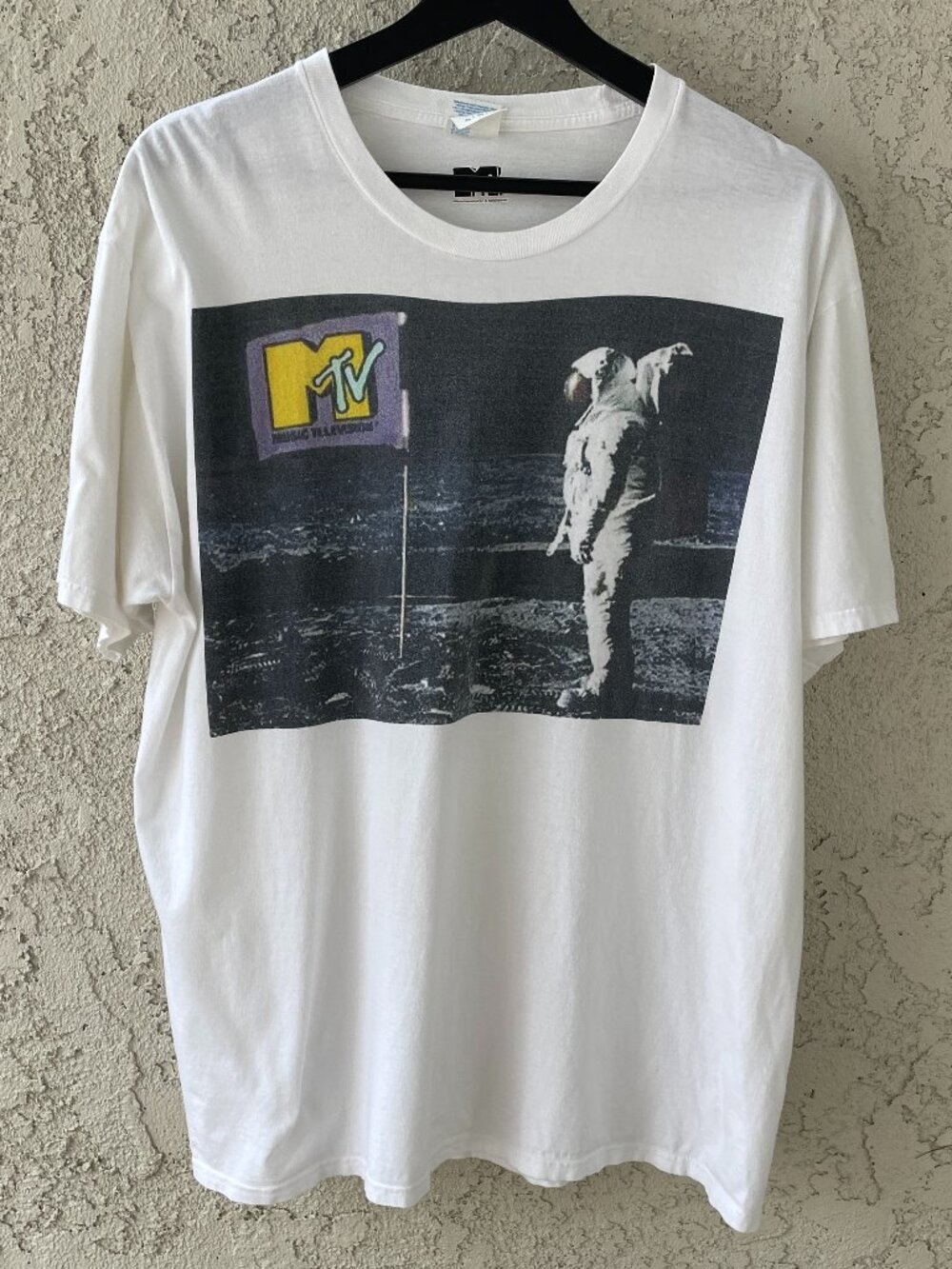 MTV Music Television Moon Man Astronaut Graphic T-Shirt White XL